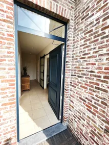 Beautifully renovated guesthouse - Image 3