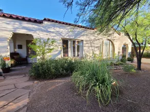 Historic Boutique Bungalow ~ Villa Blanca Pajaro (White Bird) - Image 2