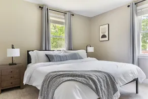 3BR Oasis | Mins from Downtown - King Bed - Image 2