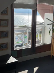 First floor in villa with ocean view, private kitchen & bathroom - Image 2