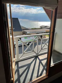 First floor in villa with ocean view, private kitchen & bathroom - Image 5