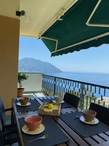Delightful location with amazing views - Image 2