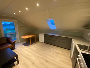Practical and cozy loft apartment with good views - Image 2