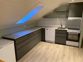 Practical and cozy loft apartment with good views - Image 4