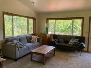 Spacious Home with great views and great location - Image 2
