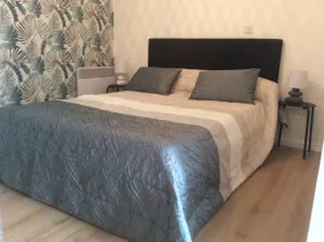 Pleasant apartment with separate bedroom - Image 2