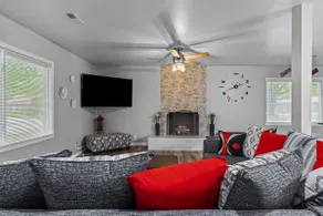 4 bedroom spacious oasis with game room, sleeps 11 - Image 2