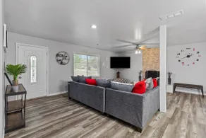 4 bedroom spacious oasis with game room, sleeps 11 - Image 4