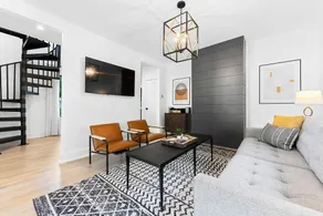 2 blocks to Journeyman, 12 mins to Beach, King Bed - Image 3