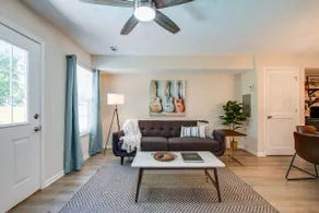 Red Brick Retreat ~ 5★ Location, Outside Nashville - Image 2