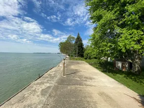 Peaceful Lakefront Living – 3-BR Home with Breathtaking Views; Pet & Smoke-Free - Image 2