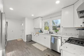 Spacious 3BR | 10 Min to Naval Academy & DWTN - Image 4