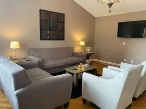 Cheerful 4-bedroom, 3-bath Townhome in Lawrence - Image 2