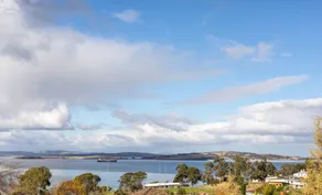 Norwood - Modern - 15mins to CBD - Image 3