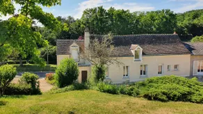 Quiet country house surrounded by greenery (1) - Image 2