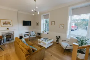 Luxe Apartment in Richmond, North Yorkshire - Image 2