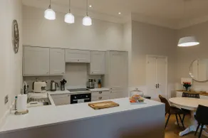 Luxe Apartment in Richmond, North Yorkshire - Image 5