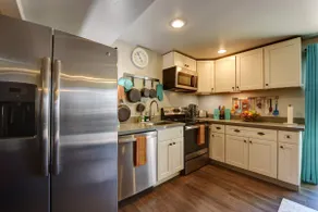 Edmonds Abode Guest suite - Image 4