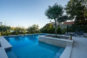 Luxury apartment with heated pool - Tekla - Image 3