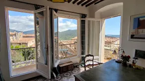 Castle apartment with pool in heart of Provence - Image 4