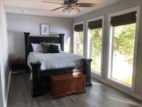 Lakefront 4BR/3BA, hot tub, firepit, dock w/ slip! - Image 4