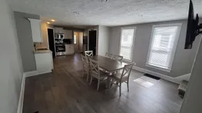 Newly Renovated 3 Bedroom Home Historic Bridge St. - Image 2