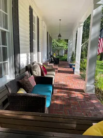 Belhaven Beauty in quiet area close to everything. - Image 3