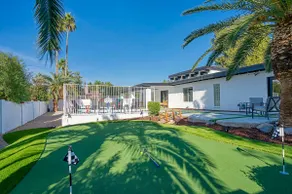 Modern 3BR Home w/ Heated Pool, Games & Parking - Image 5