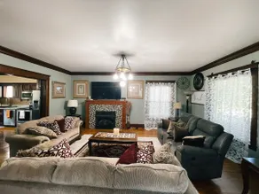 Victorian Home in Original Grandeur Downtown - Image 4