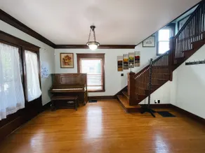 Victorian Home in Original Grandeur Downtown - Image 2