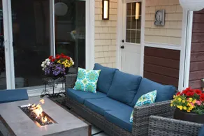 Spacious Urban Cottage with Private Hot tub and Heated Salt Water Pool - Image 5