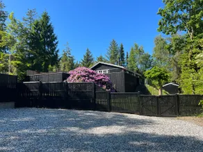 Secluded gem with wilderness bath - Image 2
