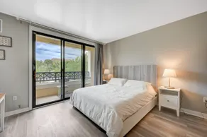 Lake Las Vegas. *NEW* MODERN Studio + pool & lake! - Image 4