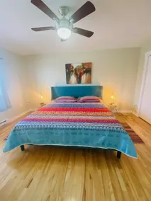 Entire townhouse ,King bed,AC,Parking fast wifi - Image 5