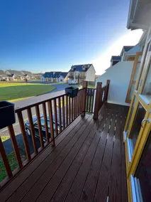 Shannonside - Stylish 5 Bed Marina home & 40ft mooring - Image 4