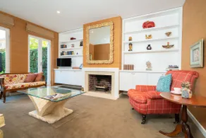 Sophisticated art deco in the heart of Toorak - Image 2