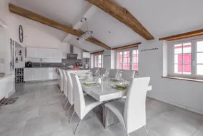 Spacious Renovated 1610 farm-ALL WEATHER Heated Pool-Parking-Walk to town-Pets - Image 3