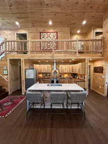 Luxury Secluded Retreat at Wolf Creek Marina - Image 5