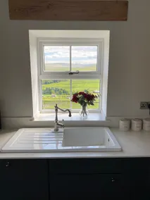 Recently converted cottage with panoramic views - Image 4