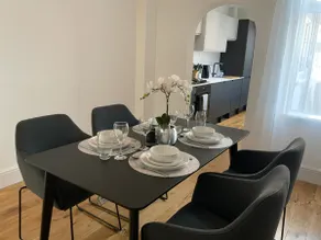 Centrally located in city of Lincoln sleeps 4 - Image 3