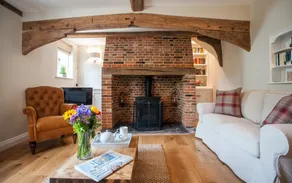 Luxury holiday cottage in The Dedham Vale AONB - Image 2