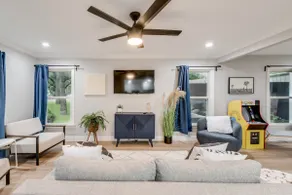 *King-Self Check-In*BBQ*4 TVs*Parking*Rain-Shower* - Image 5