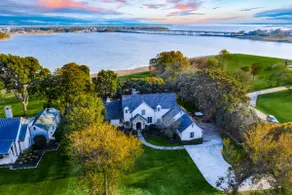 Lakefront Hideaway close to DFW on Lake Lewisville - Image 2