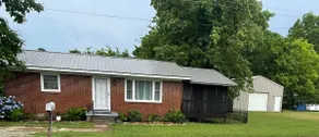 Cozy, Clean, and Convenient 2 Bedroom Home - Image 2