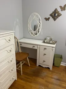 Cozy, Clean, and Convenient 2 Bedroom Home - Image 4