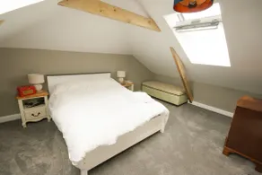 Luxury three bedroom property with hot tub - Image 2
