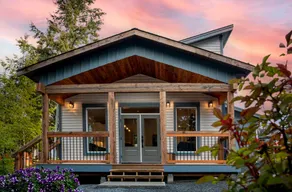 “Between Two Lakes” Cozy Van Island Getaway! w/AC! - Image 2