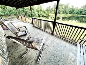 Farm Stay in Cabin on the Pond - Image 4
