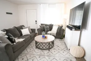 Cozy 3-bedroom home with free street parking! - Image 3