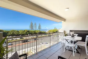 Alex Beach Front Nest - Image 5